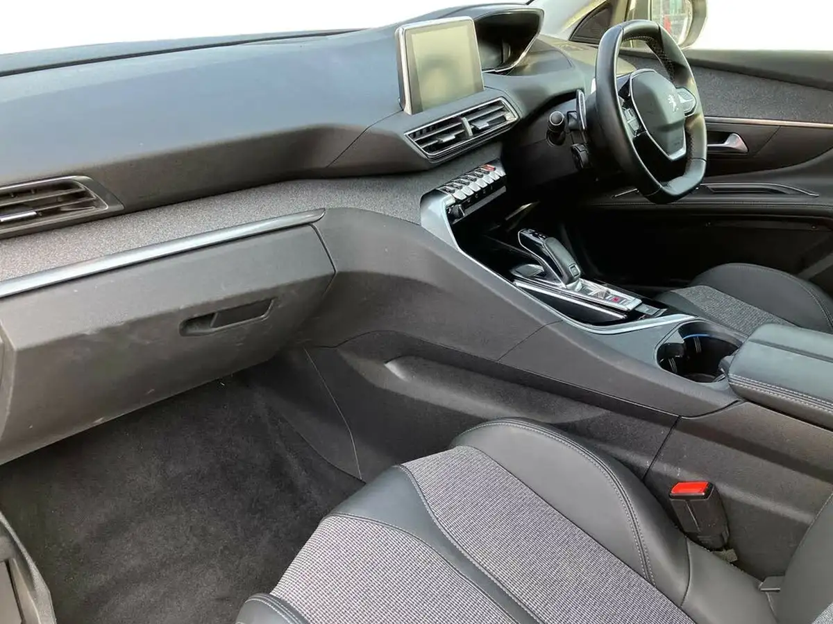 2020-peugeot-5008-suv-12-puretech-allure-eat8-big-5