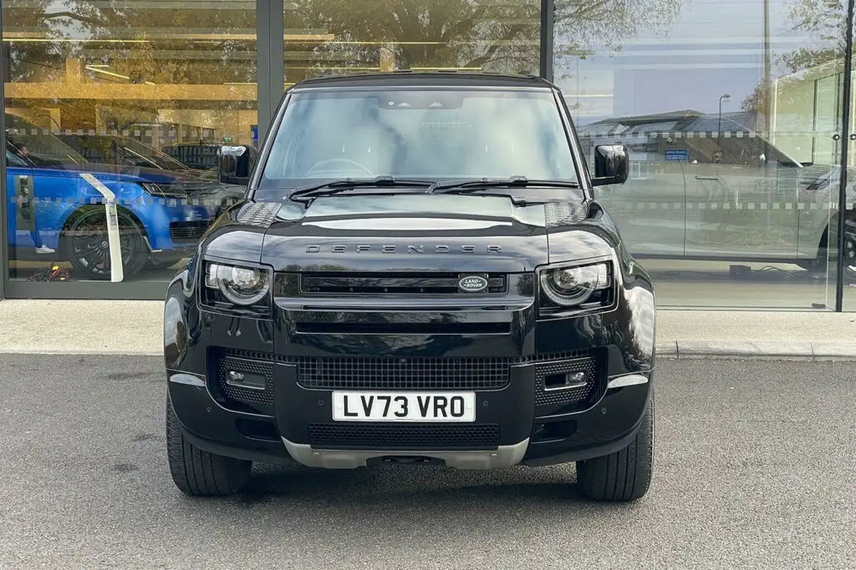 2023-land-rover-110-defender-30-d300-hard-top-x-dynamic-hse-110-big-5