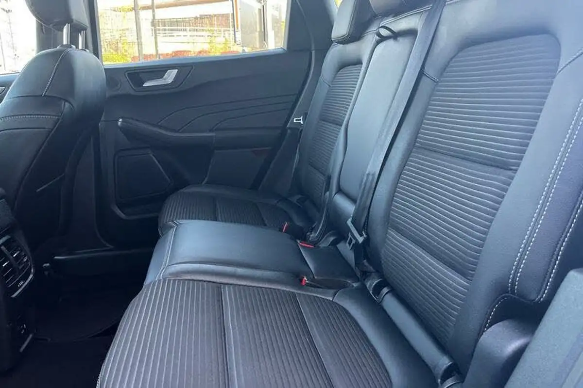 2022-ford-kuga-big-19