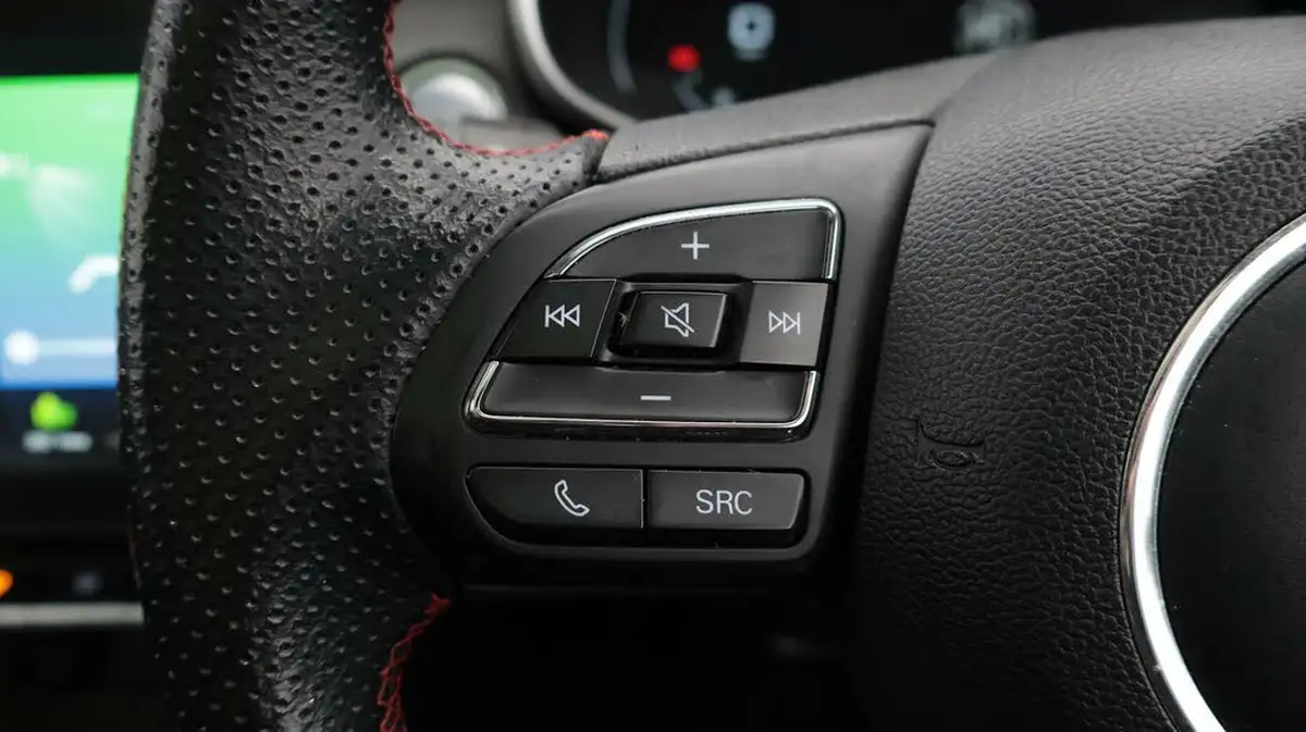 2022-mg-zs-suv-10t-gdi-exclusive-big-24