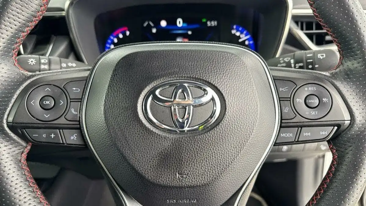 2021-toyota-corolla-18-vvt-i-gr-sport-trk-hatchback-big-18