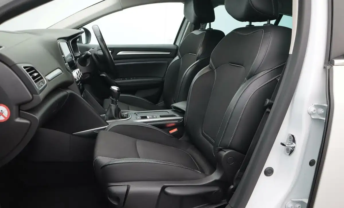 2021-renault-megane-15dci-iconic-sport-tourer-big-14