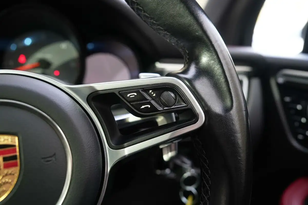 2017-porsche-macan-30td-s-ss-big-37