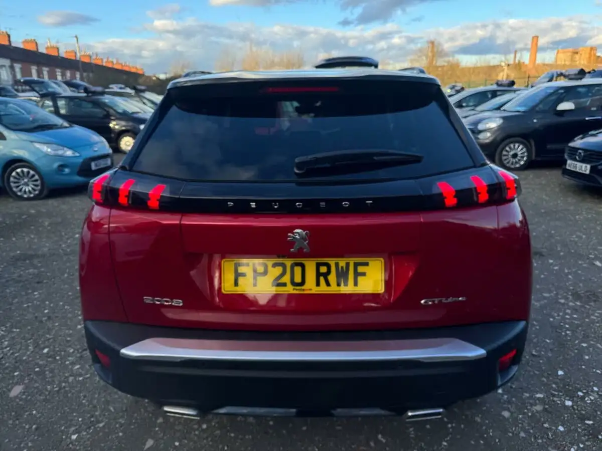 2020-peugeot-2008-suv-12-puretech-gt-line-big-6