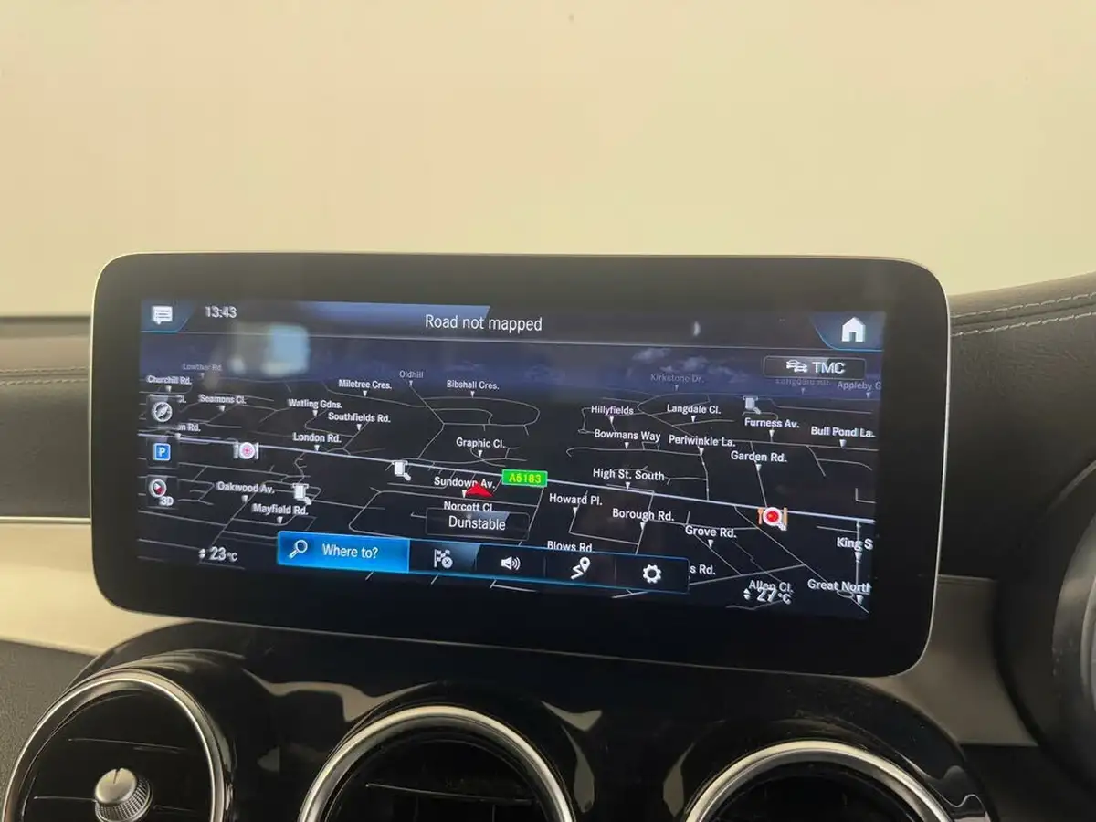 2022-mercedes-benz-glc-class-20d-glc220d-amg-line-195ps-station-wagon-5d-1950cc-4matic-plus-big-42