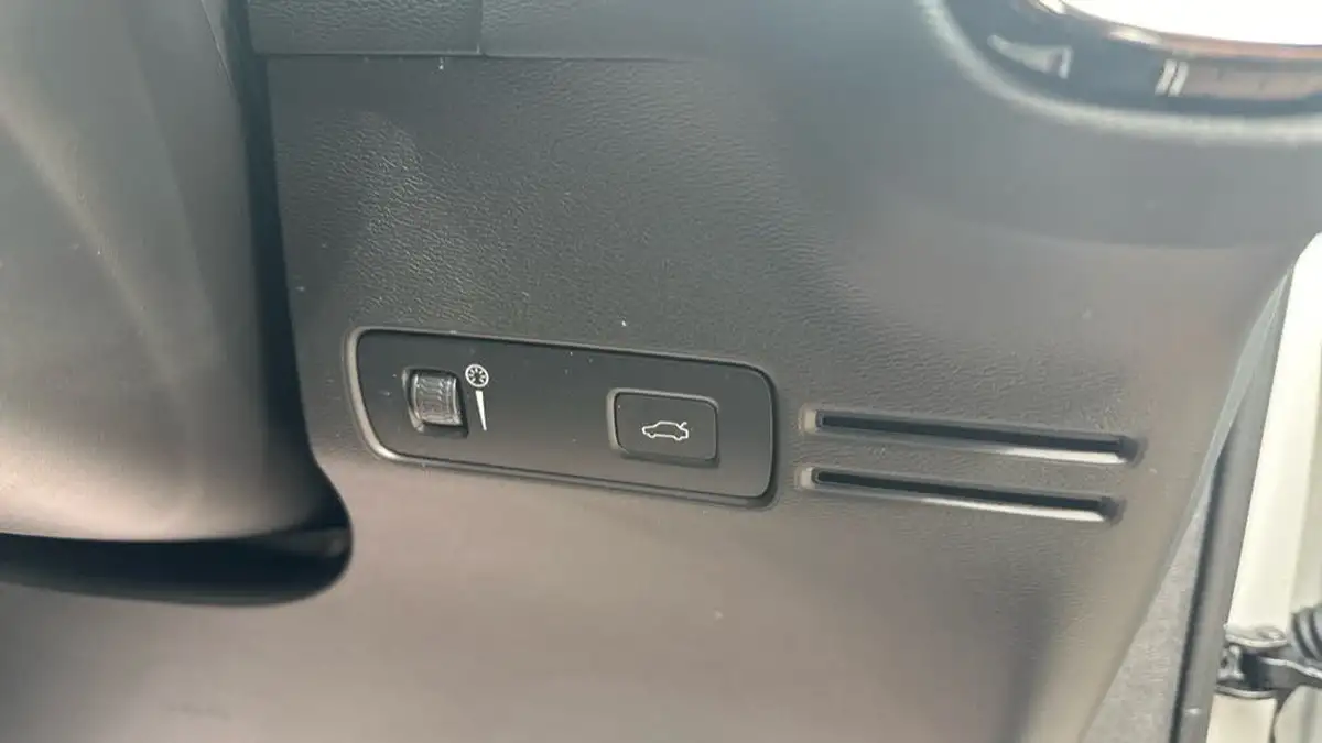 2021-volvo-c40-e-twin-recharge-pro-big-36