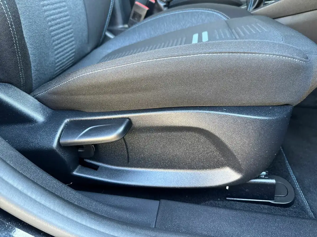 2023-ford-fiesta-10t-active-125ps-hybrid-mhev-big-29
