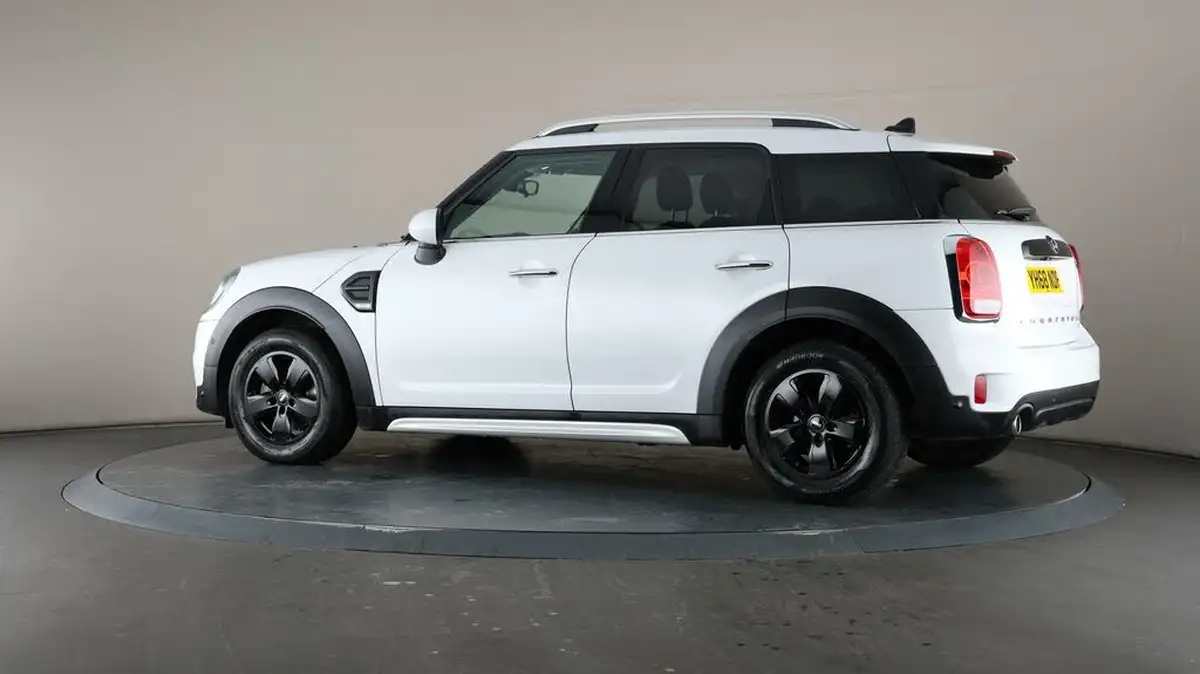 2019-mini-countryman-20td-cooper-d-classic-auto-big-69