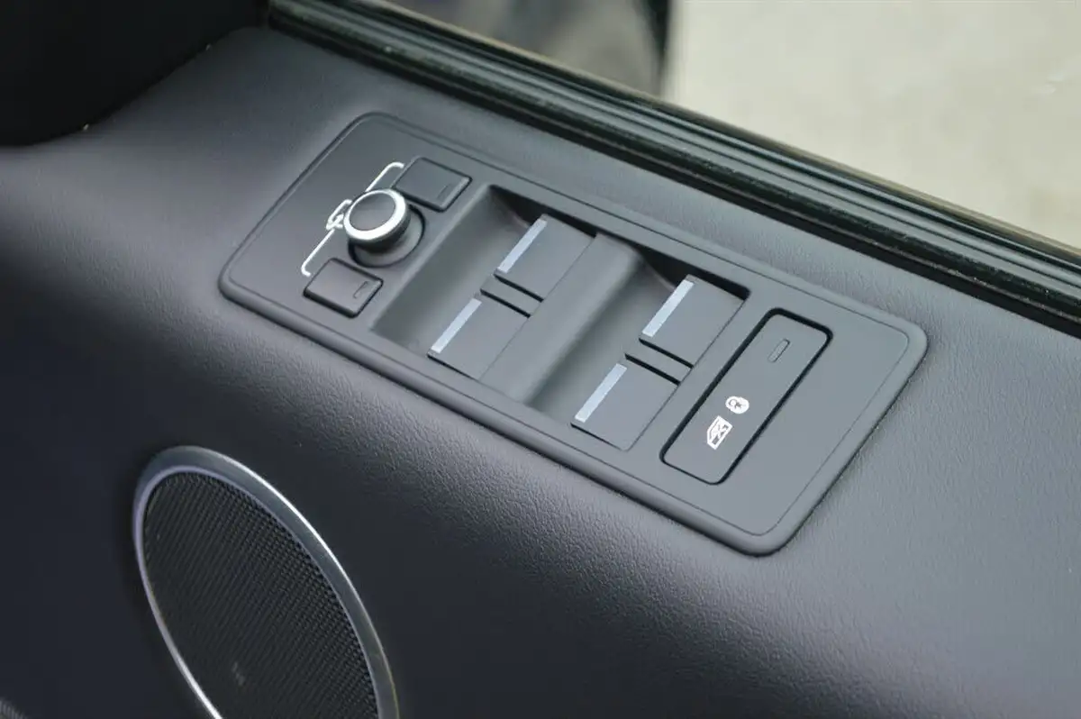 2017-land-rover-range-rover-sport-30-sd-v6-hse-306ps-big-41