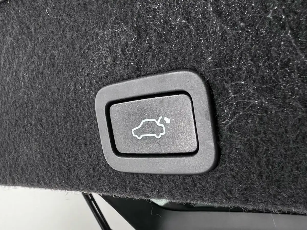 2016-volvo-xc60-20td-d4-se-lux-nav-geartronic-big-9