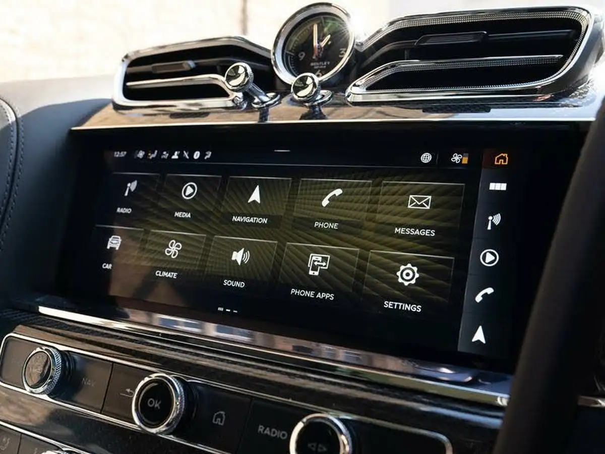 2024-bentley-bentayga-40-v8-s-big-30