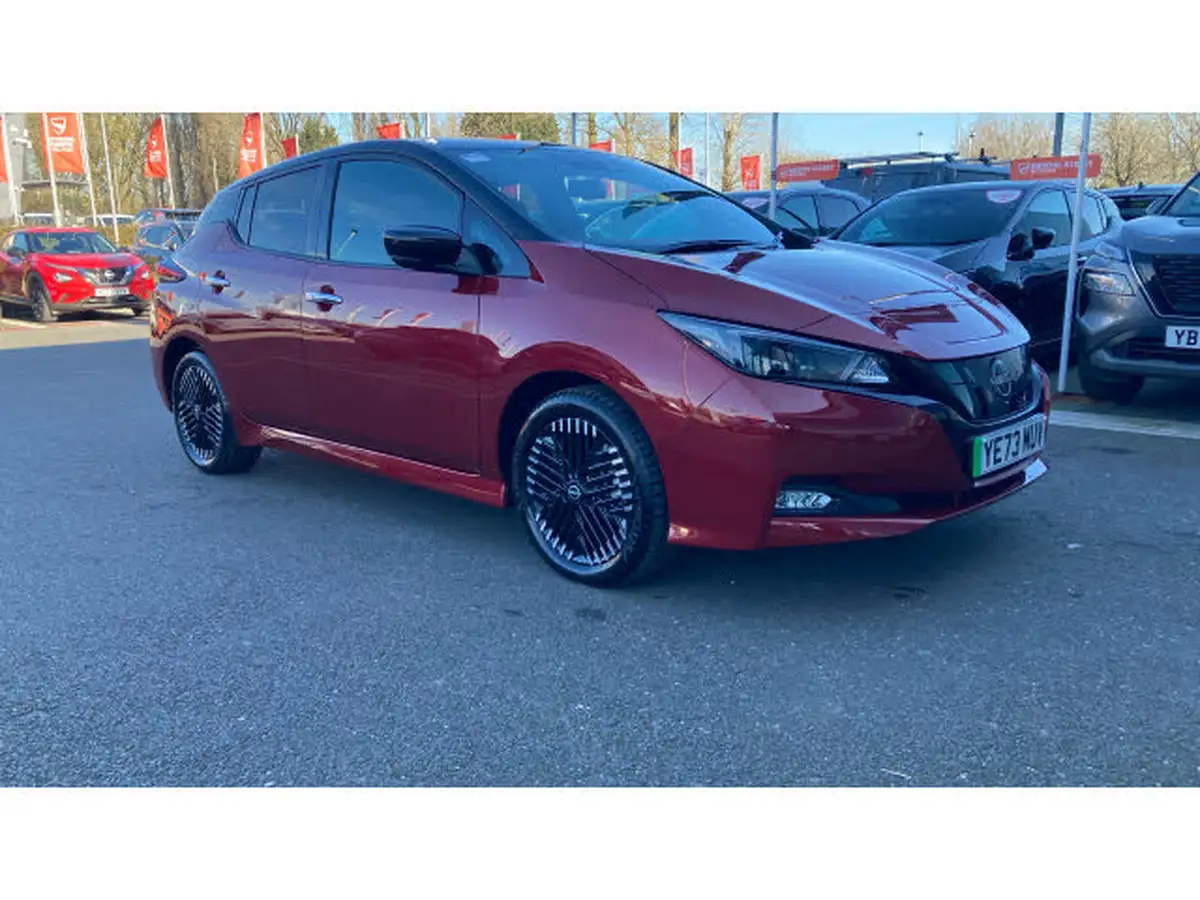 2023-nissan-leaf-e-tekna-39kwh-big-28