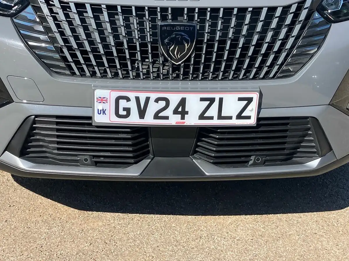 2024-peugeot-2008-suv-e-allure-136ps-50kwh-big-31