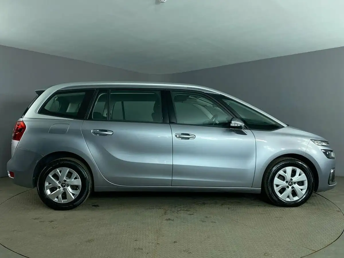 2020-citroen-grand-c4-spacetourer-12-puretech-touch-plus-ss-big-8