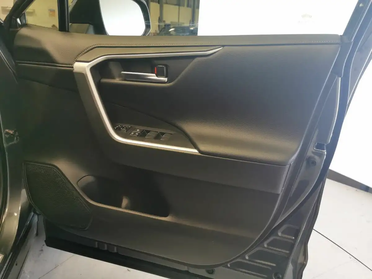 2021-toyota-rav4-25-vvt-i-design-215bhp-big-26