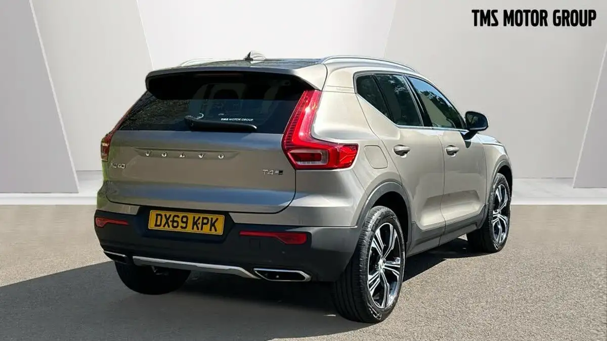 2019-volvo-xc40-20-t4-inscription-awd-big-6