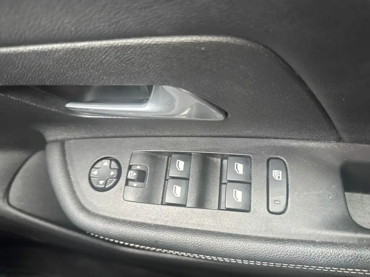 2021-vauxhall-mokka-e-sri-premium-big-19