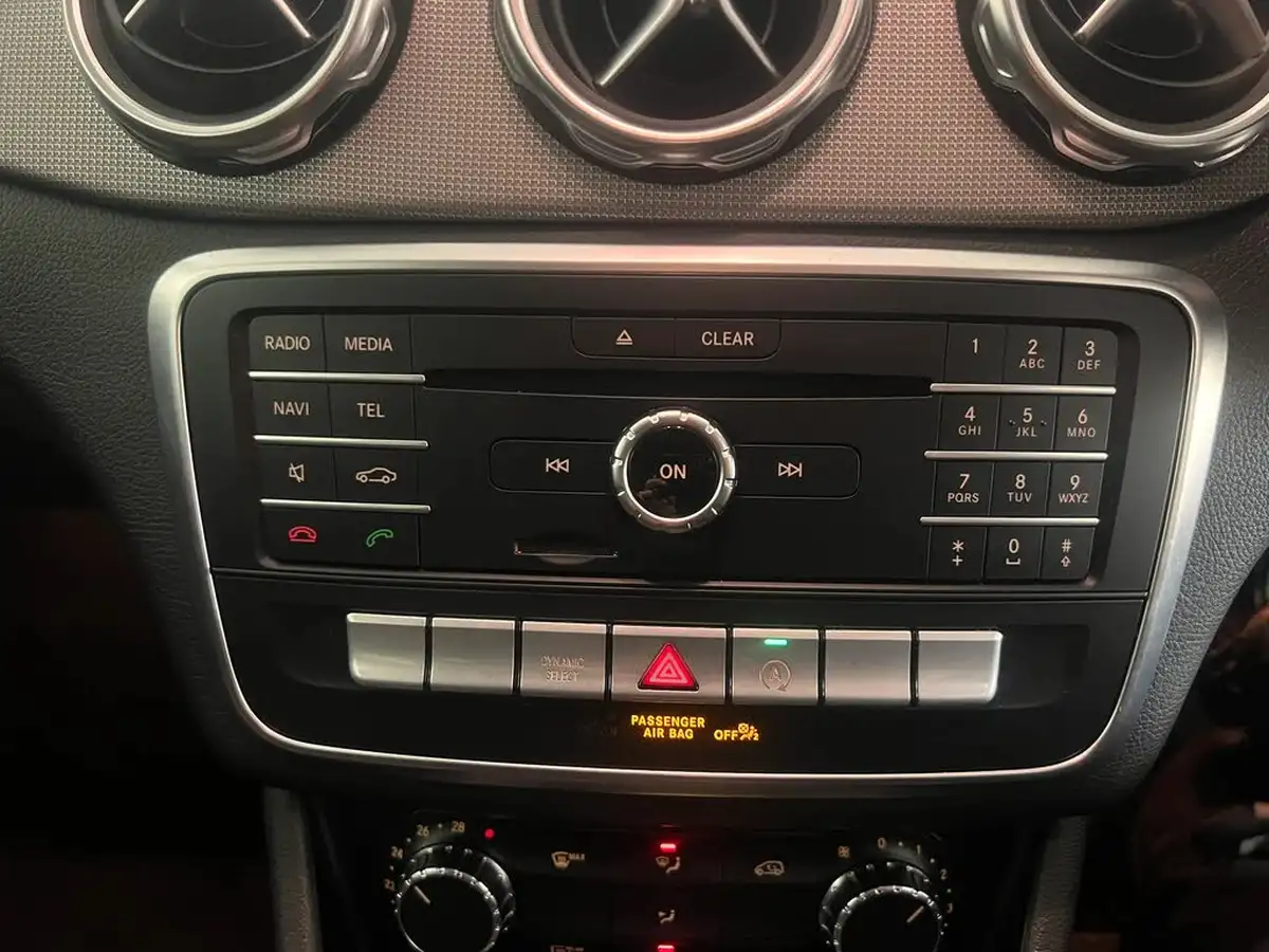2020-mercedes-benz-gla-class-16-gla-180-urban-edition-7g-dct-big-25