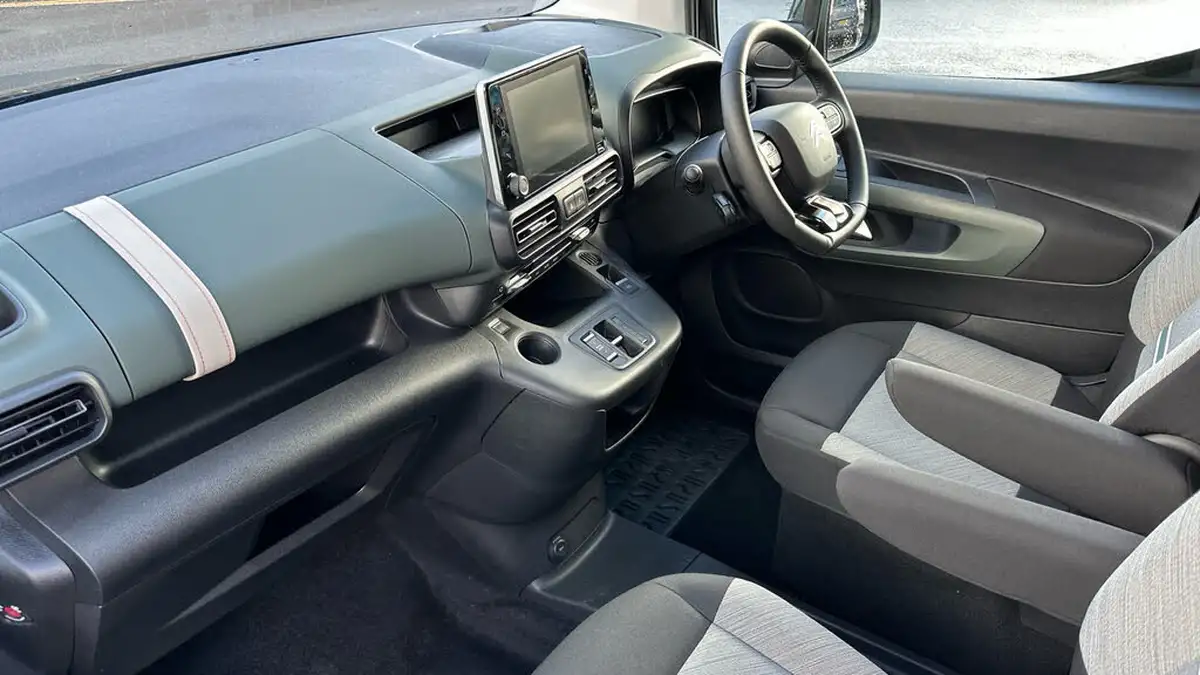 2022-citroen-berlingo-e-flair-xtr-m-size-big-11