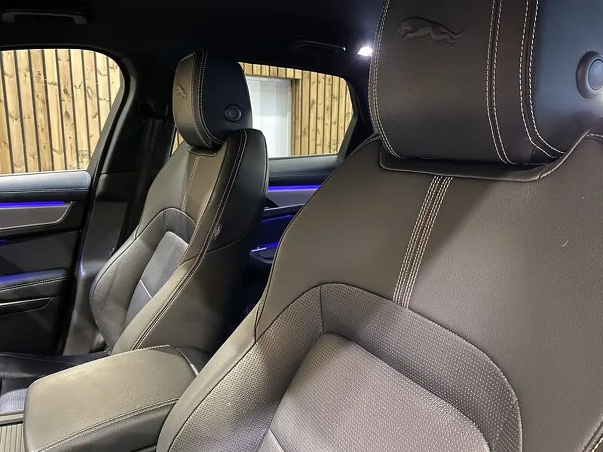 2023-jaguar-f-pace-20-d200-r-dynamic-s-big-50