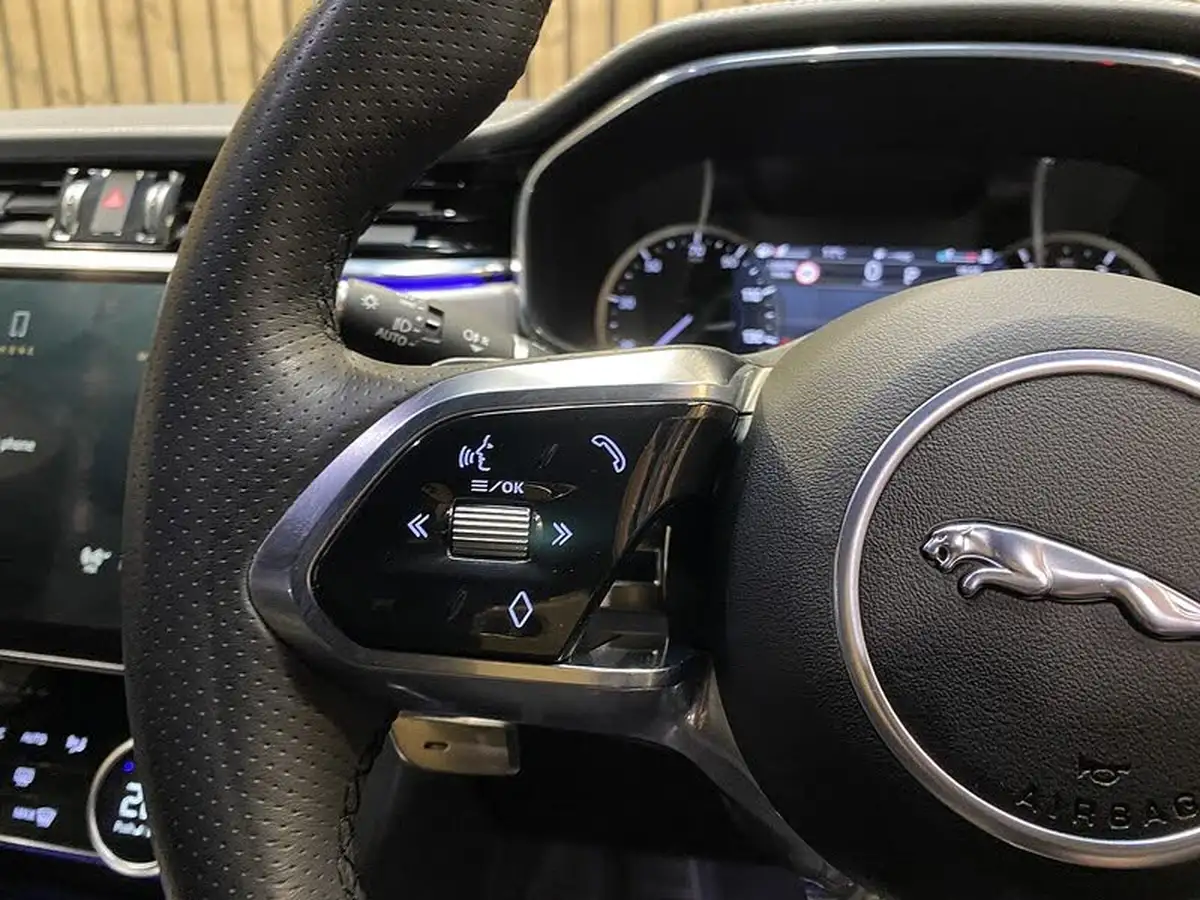 2023-jaguar-f-pace-20-d200-r-dynamic-s-big-28