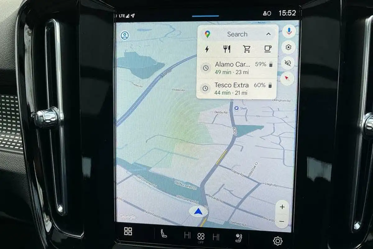 2021-volvo-xc40-e-p8-first-edition-big-36