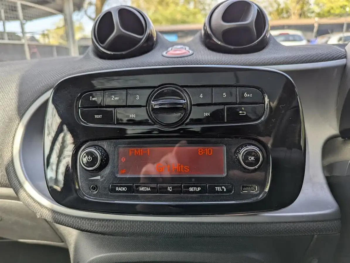 2019-smart-fortwo-10-prime-coupe-twinamic-big-24