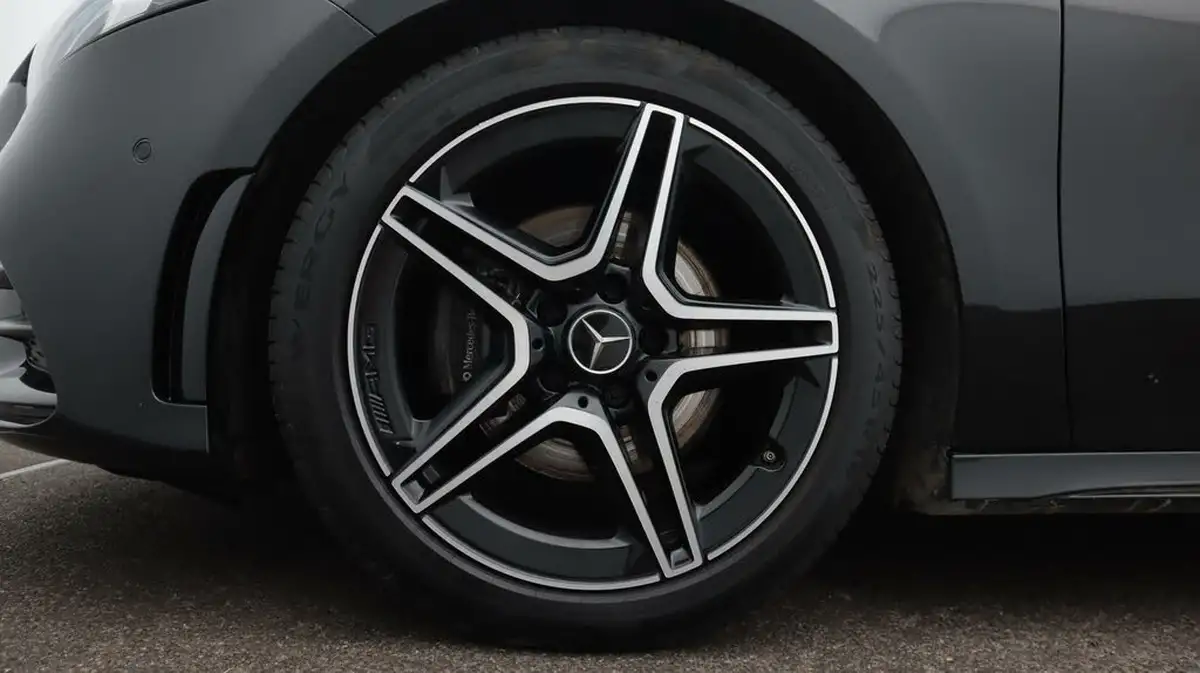2022-mercedes-benz-a-class-13-a200-amg-line-executive-edition-saloon-4d-7g-dct-big-18