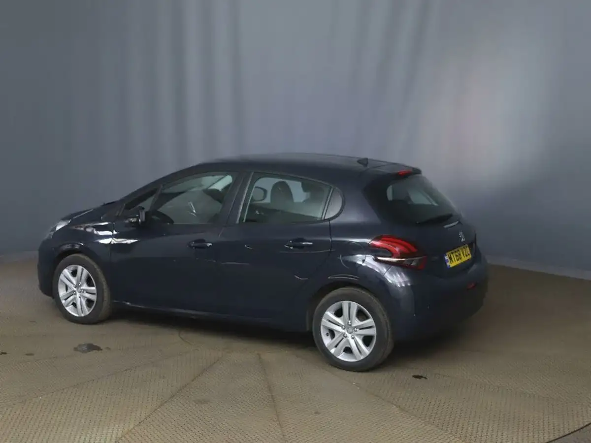 2018-peugeot-208-12-puretech-active-82bhp-ss-big-2