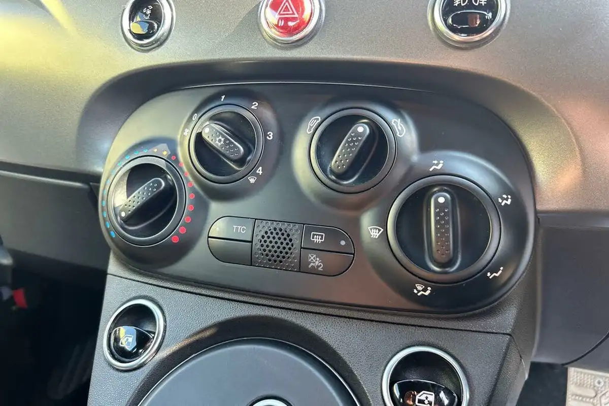 2021-abarth-595-14-tjet-f-mta-big-11