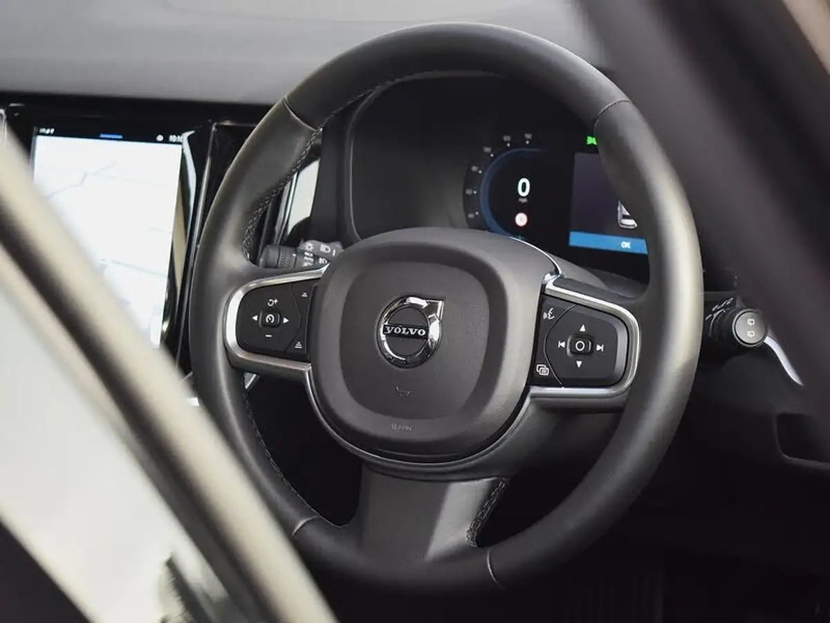 2022-volvo-v60-20-b3-core-big-12