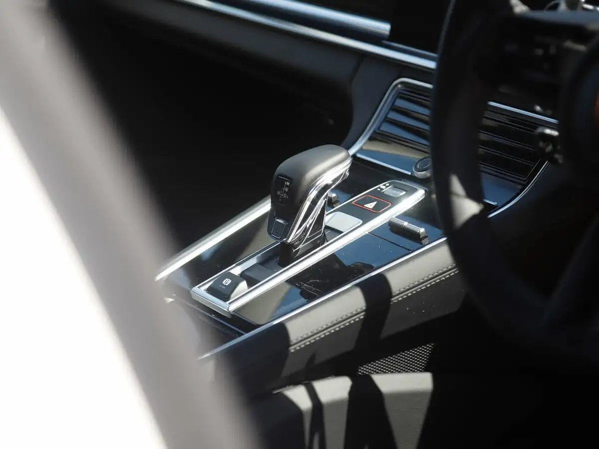 2023-porsche-panamera-30-4-e-hybrid-platinum-edition-hatchback-big-23