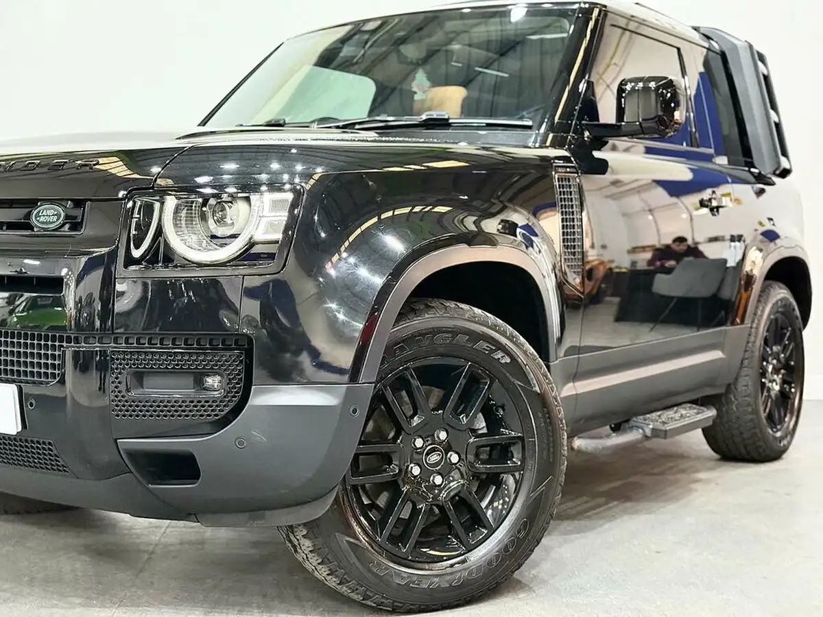 2022-land-rover-90-defender-30-d250-hse-big-14