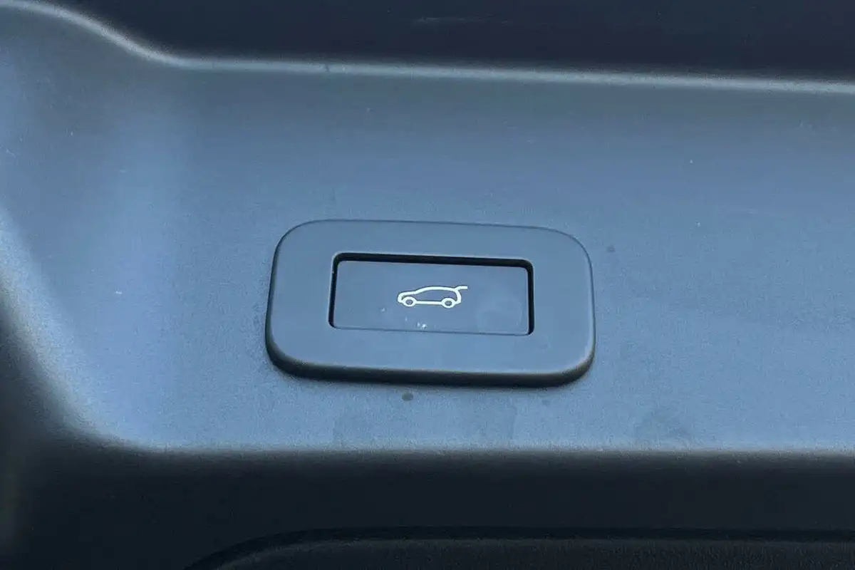 2022-land-rover-range-rover-evoque-20-d200-r-dynamic-s-big-27