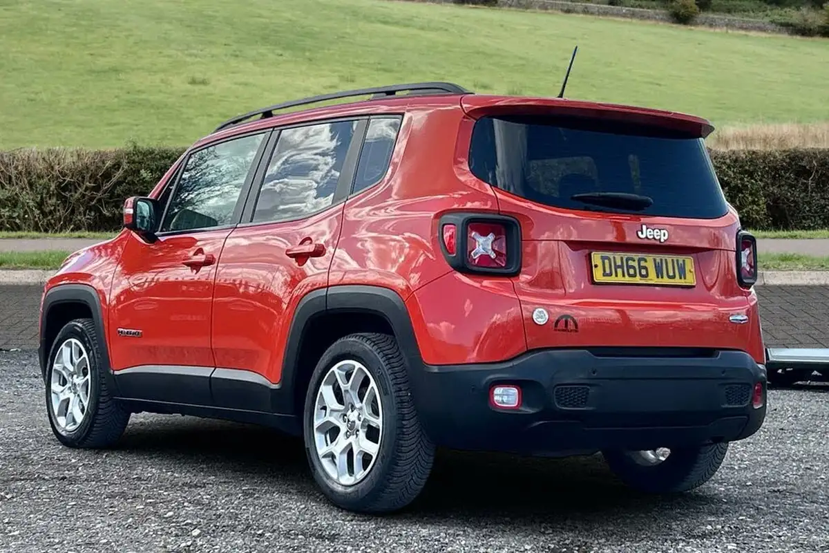 2017-jeep-renegade-16-multijet-ii-longitude-big-2