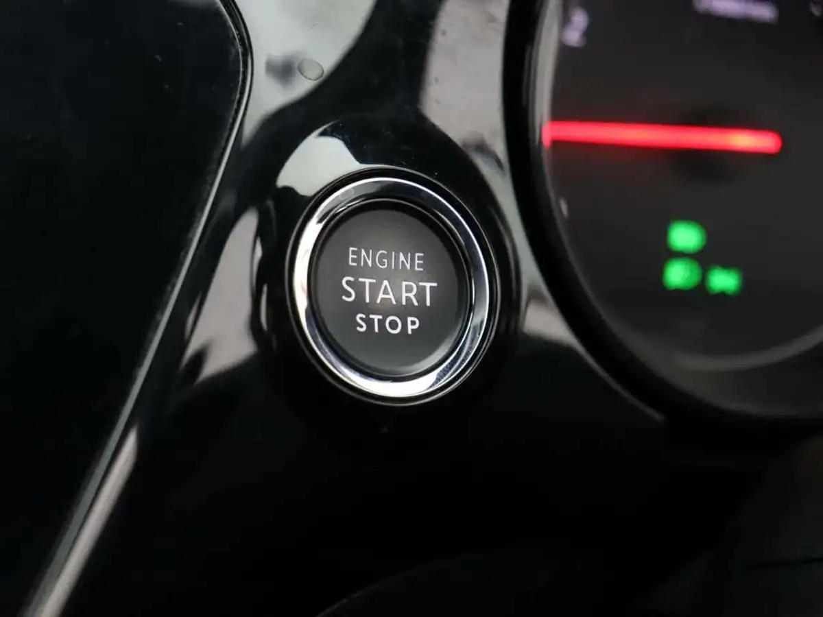 2019-vauxhall-corsa-12-turbo-sri-nav-premium-big-32