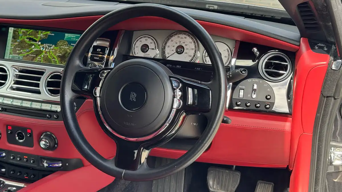 2016-rolls-royce-dawn-66-big-7