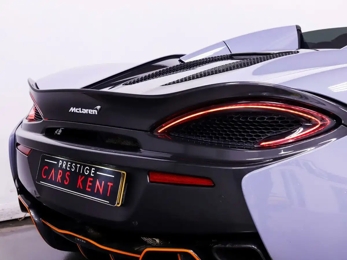2018-mclaren-570s-38-coupe-big-18