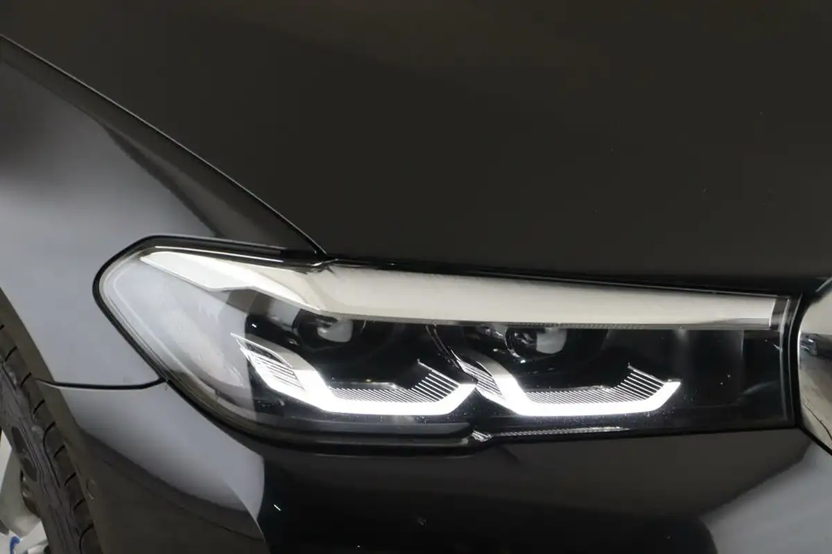 2022-bmw-5-series-20-530e-se-saloon-4d-big-7
