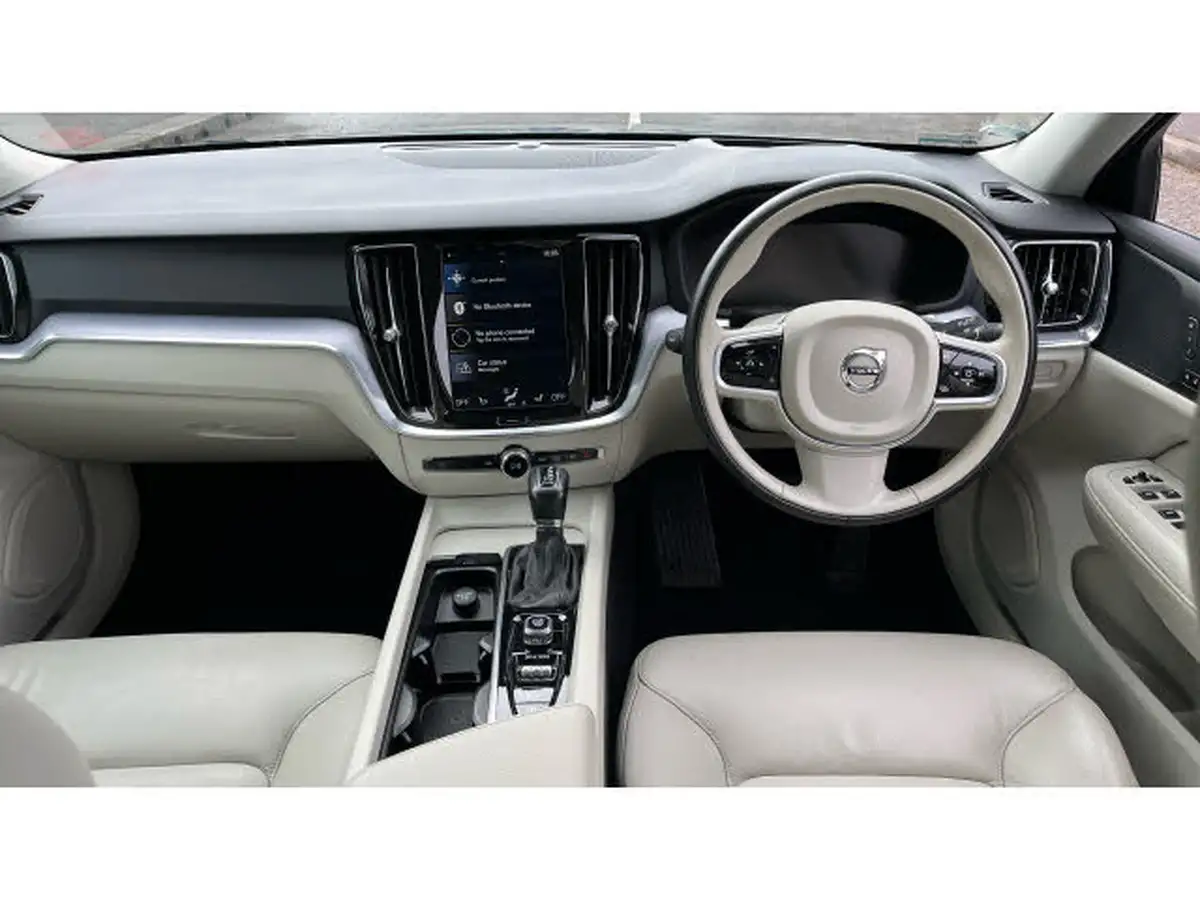 2018-volvo-v60-20td-d4-momentum-pro-geartronic-big-9