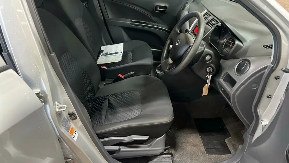 2017-suzuki-celerio-10-sz2-big-10