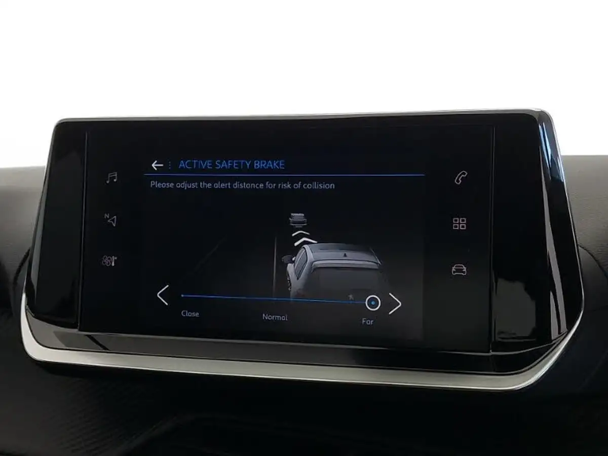 2023-peugeot-208-12-puretech-allure-premium-100ps-eat8-big-12