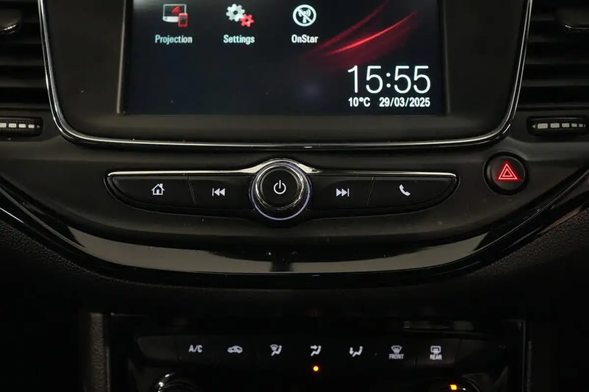 2017-vauxhall-astra-14i-sri-hatchback-big-32