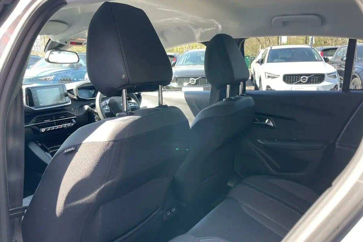 2022-peugeot-208-12-puretech-allure-premium-100bhp-big-28