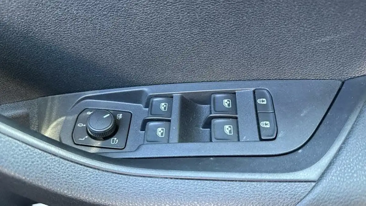 2024-skoda-karoq-15-tsi-se-l-dsg-big-22