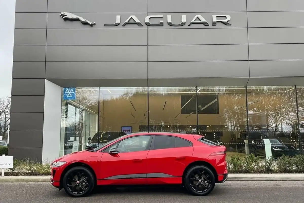 2023-jaguar-i-pace-ev400-hse-black-big-6