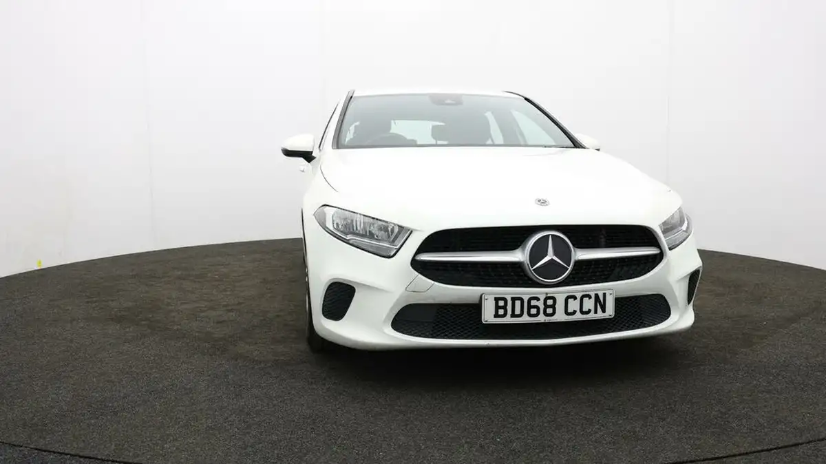 2018-mercedes-benz-a-class-15d-a180d-se-116ps-ss-7g-dct-big-42