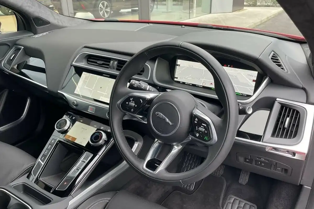 2023-jaguar-i-pace-ev400-hse-black-big-30