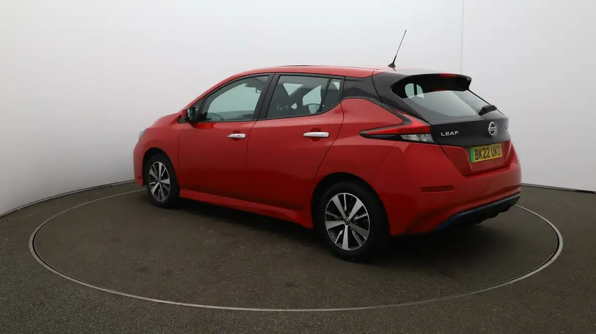 2022-nissan-leaf-e-acenta-big-5