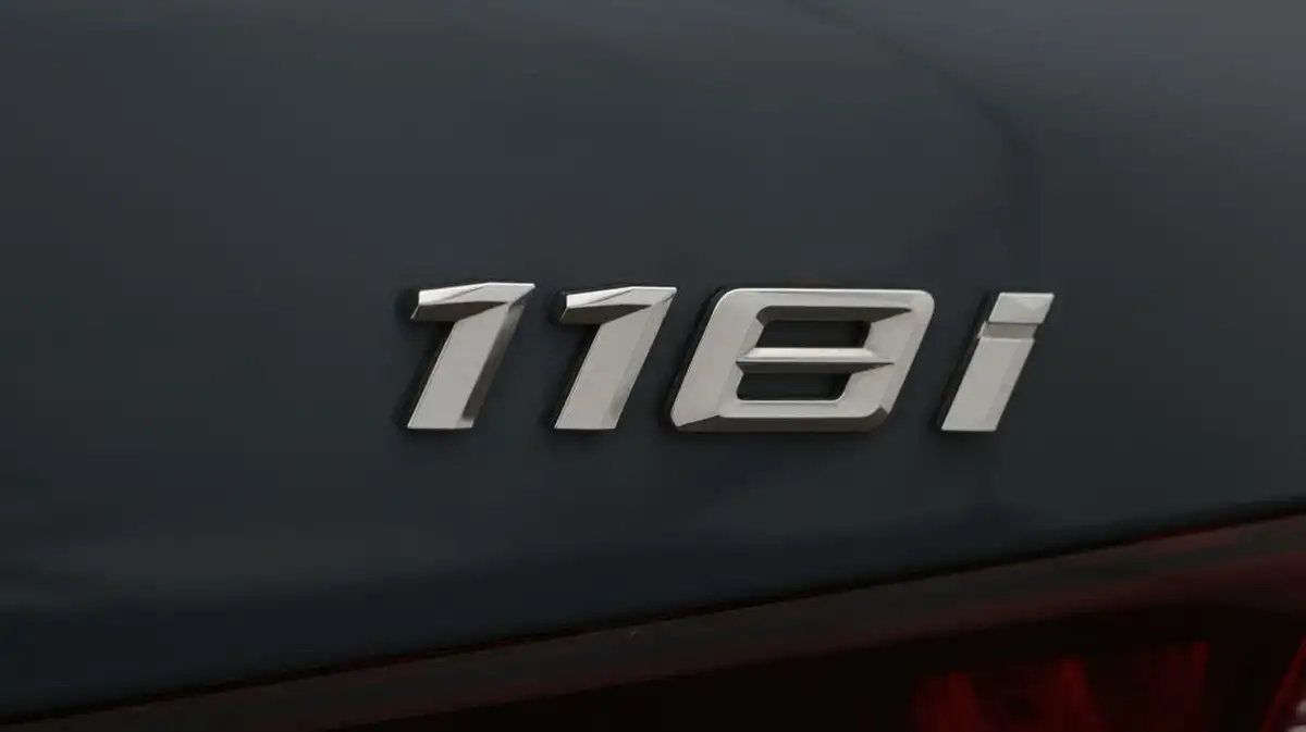 2021-bmw-1-series-15-118i-m-sport-lcp-dct-big-22